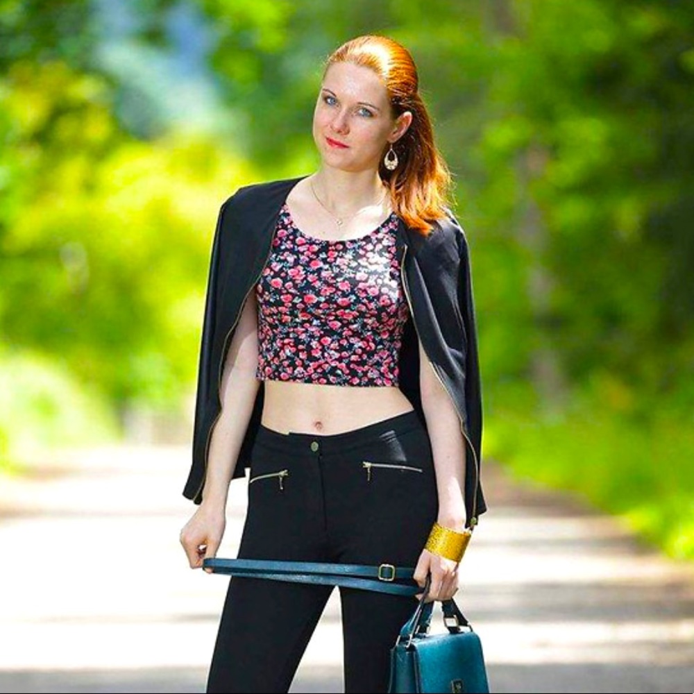 H&M Tops | New H&M Cropped Rose Print Top Size S | Color: Black/Pink